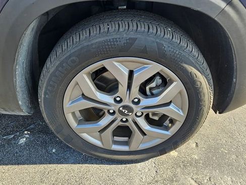 Used 2024 Kia Seltos S image 16