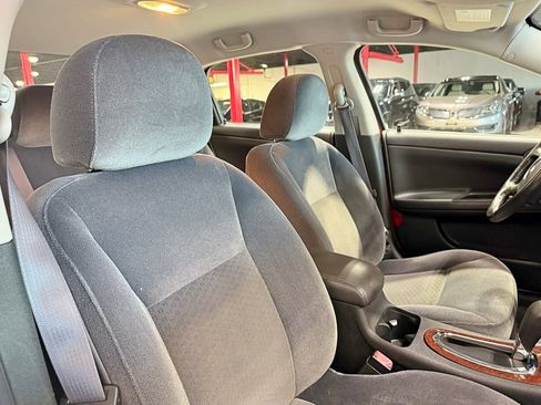 Used 2011 Chevrolet Impala LT image 37