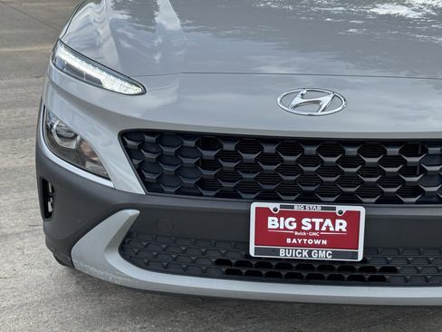 Used 2023 Hyundai Kona SEL FWD image 6