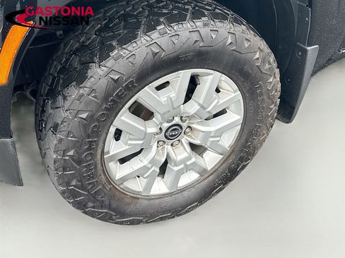 Used 2023 Nissan Frontier SV w/ SV Convenience Package AWD/4WD image 32