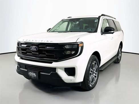 New 2026 Ford Expedition Active AWD/4WD image 3