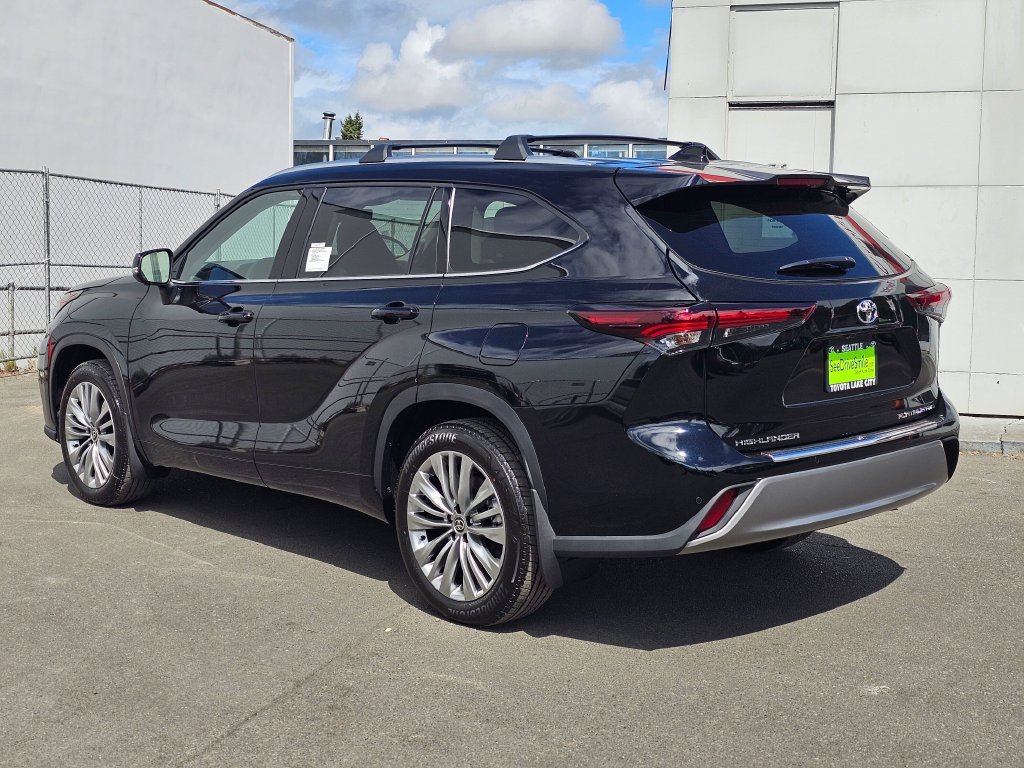 New 2026 Toyota Highlander Platinum AWD/4WD image 5