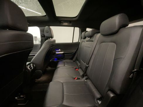 Used 2020 Mercedes-Benz GLB 250 image 26