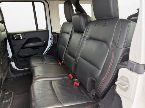Used 2018 Jeep Wrangler Unlimited Rubicon w/ Safety Group AWD/4WD image 15