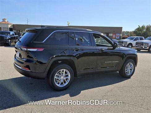 New 2025 Jeep Grand Cherokee Laredo X image 13