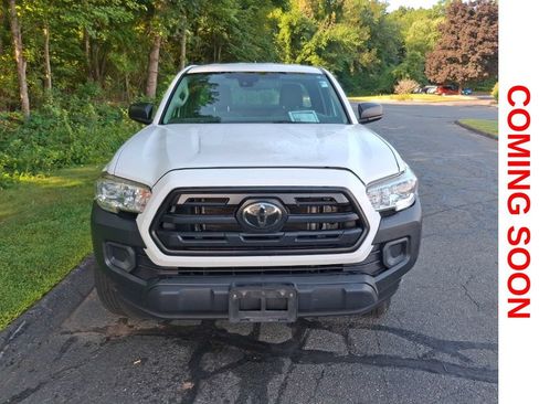 Used 2018 Toyota Tacoma SR AWD/4WD image 3