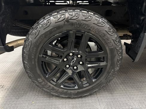 Used 2022 Chevrolet Silverado 1500 Custom Trail Boss image 12