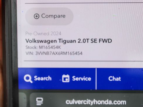 Used 2024 Volkswagen Tiguan SE image 6