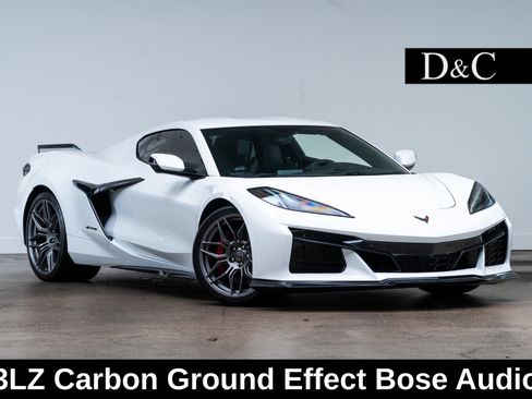 Used 2023 Chevrolet Corvette Z06 RWD image 1