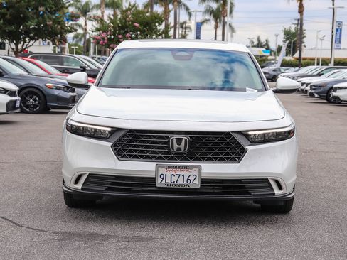 Used 2024 Honda Accord EX image 2