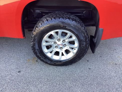 Used 2011 GMC Sierra 1500 SLT w/ SLT Convenience Package AWD/4WD image 26