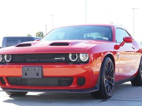 Used 2023 Dodge Challenger SRT Hellcat w/ Driver Convenience Group image 3