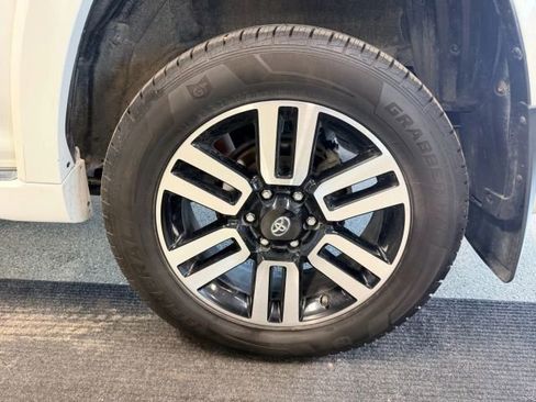 Used 2019 Toyota 4Runner Limited image 15