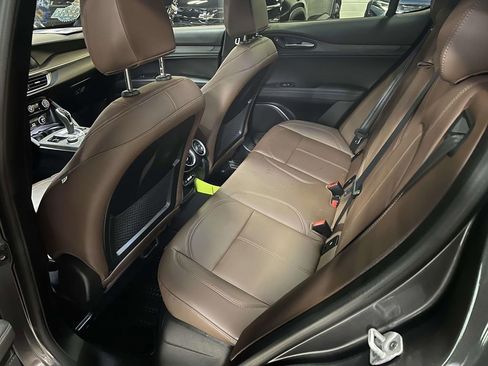 Used 2023 Alfa Romeo Stelvio Ti image 12
