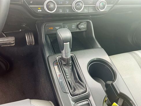 Used 2025 Honda Civic Sport image 16
