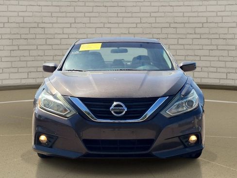 Used 2017 Nissan Altima 2.5 SV FWD image 2
