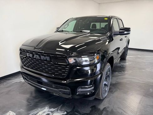 New 2026 RAM 1500 4x4 Crew Cab image 4