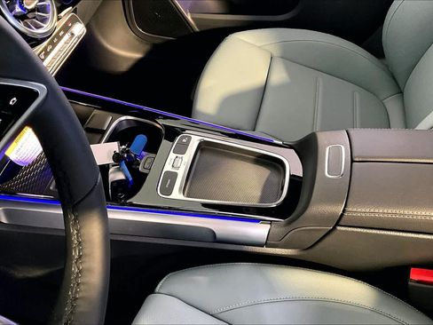 New 2026 Mercedes-Benz GLB 250 4MATIC image 10