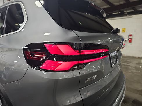 New 2026 BMW X5 xDrive50e w/ Climate Comfort Package AWD/4WD image 37