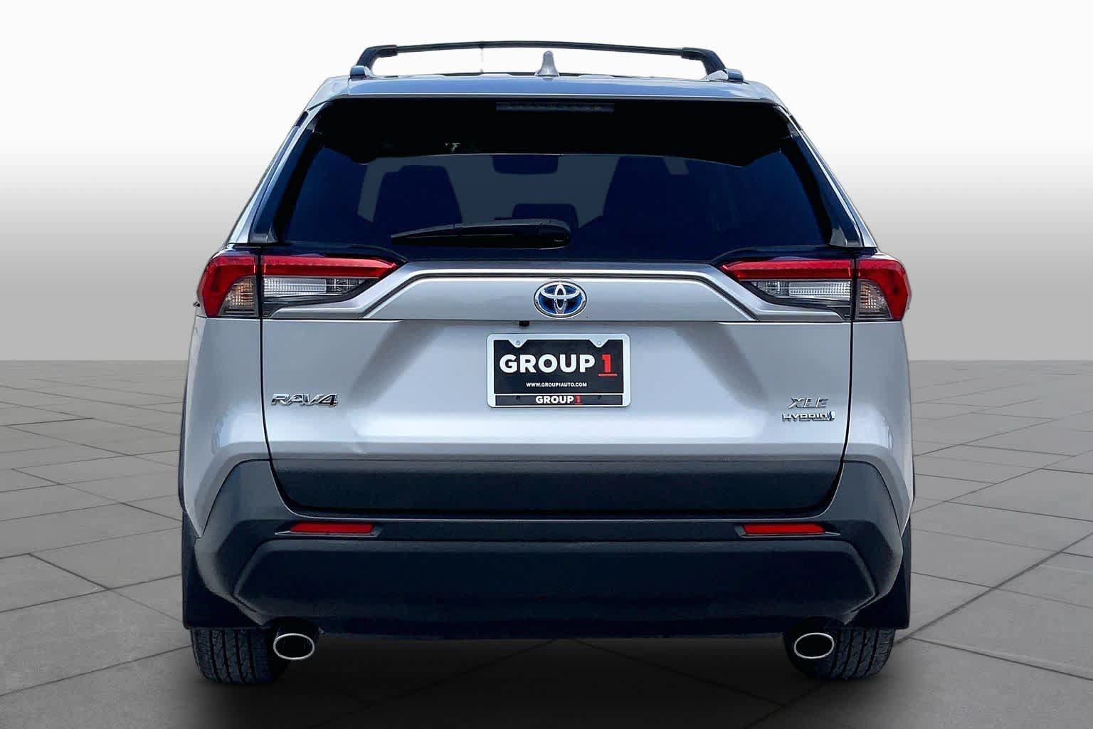 Used 2024 Toyota RAV4 XLE AWD/4WD image 5