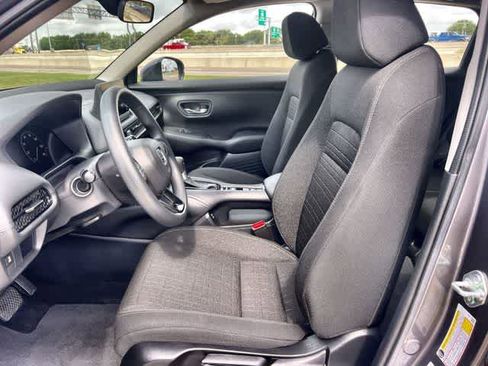 Used 2024 Honda HR-V LX image 11