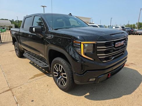 Used 2026 GMC Sierra 1500 AT4 w/ AT4 Premium Package AWD/4WD image 2