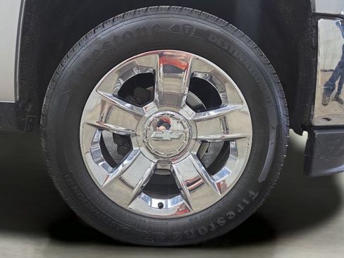 Used 2017 Chevrolet Silverado 1500 LT AWD/4WD image 28