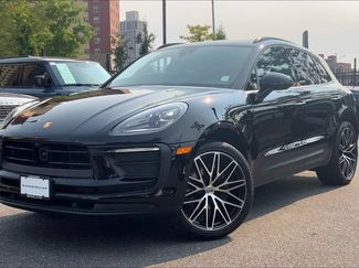 Used 2024 Porsche Macan AWD/4WD video 1