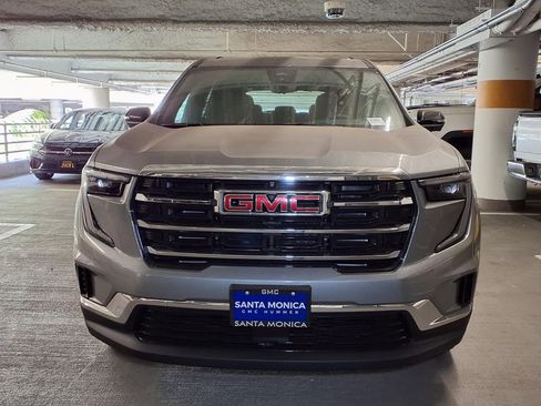 New 2026 GMC Acadia Elevation FWD image 2