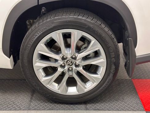 Used 2023 Toyota Highlander Limited AWD/4WD image 26