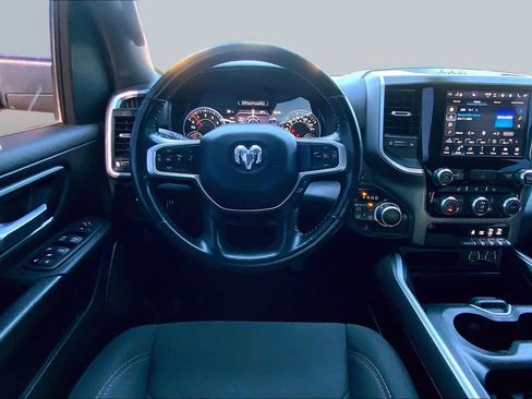 Used 2022 RAM 1500 Big Horn AWD/4WD image 6