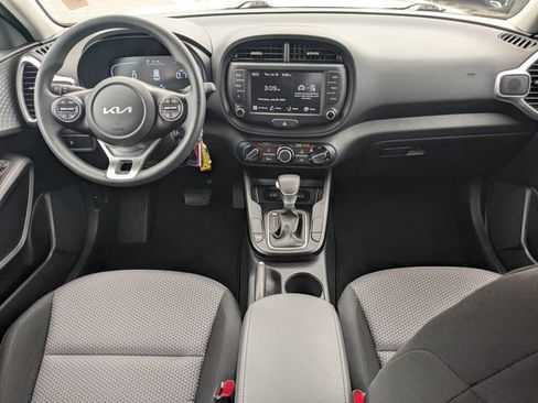 Certified 2025 Kia Soul LX w/ LX Technology Package FWD image 13