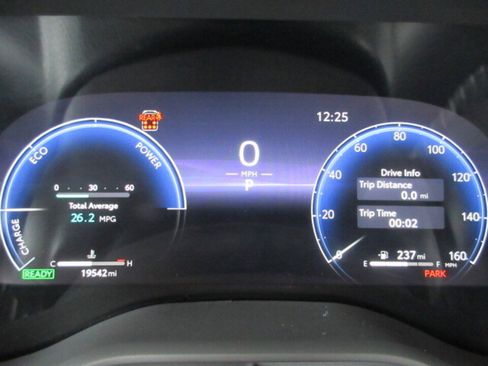 Used 2025 Toyota Sienna XSE w/ XSE Plus Package image 16