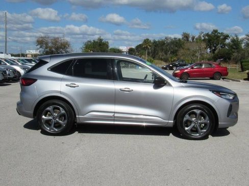 Used 2024 Ford Escape ST-Line image 2