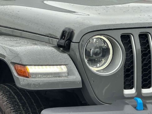 Used 2023 Jeep Wrangler Unlimited Sahara w/ Cold Weather Group AWD/4WD image 8