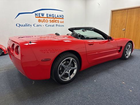 Used 2001 Chevrolet Corvette Convertible image 3
