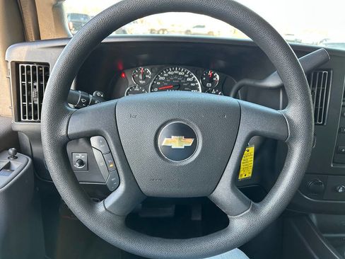 Used 2018 Chevrolet Express 3500 LT w/ LT Preferred Equipment Group image 11