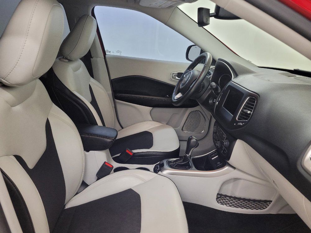 Used 2019 Jeep Compass Latitude w/ Popular Equipment Group FWD image 21