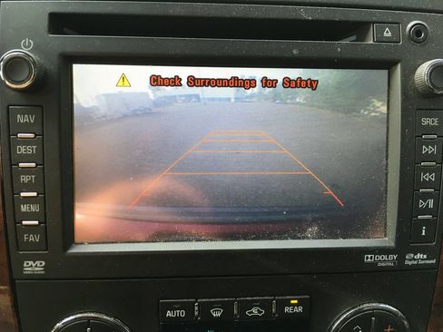 Used 2014 Chevrolet Tahoe LTZ AWD/4WD image 10