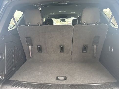 Used 2024 GMC Yukon SLT image 5