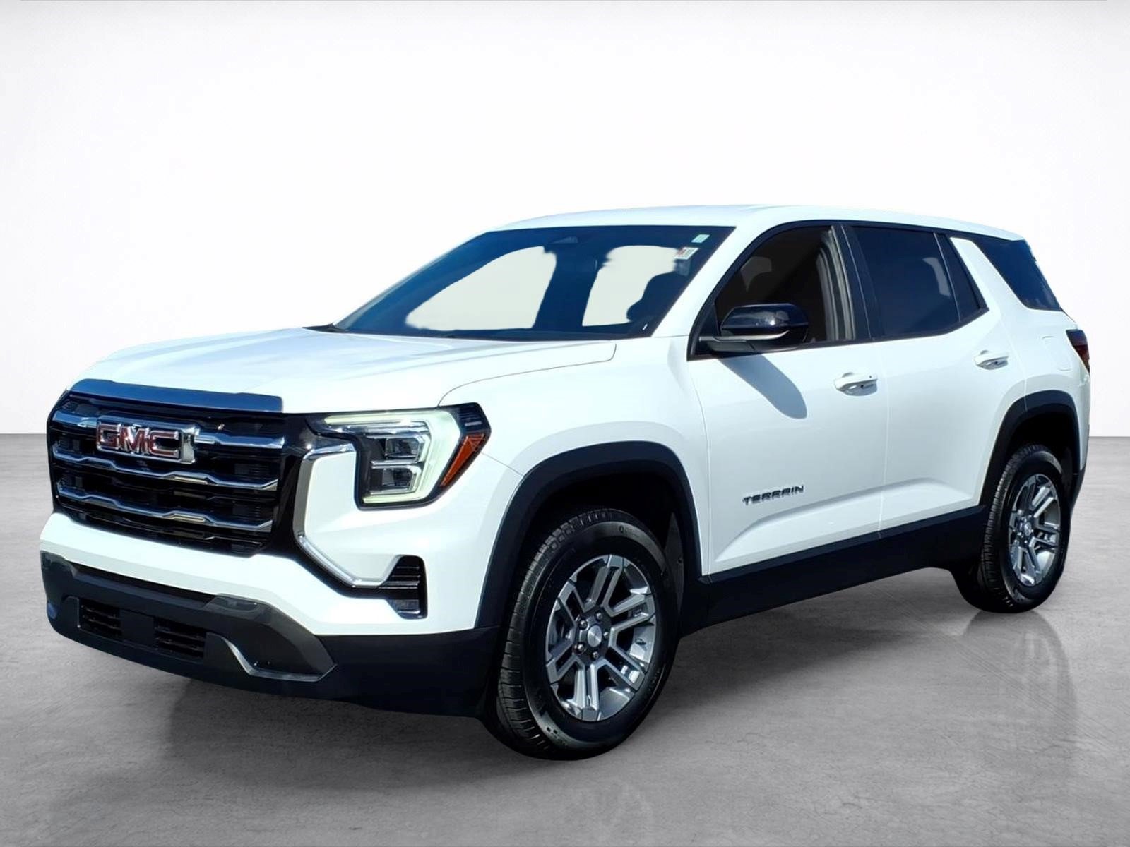 Certified 2025 GMC Terrain Elevation AWD/4WD image 1