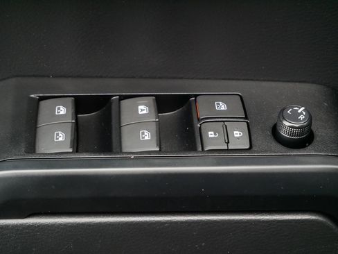 Used 2023 Toyota Tacoma SR image 19