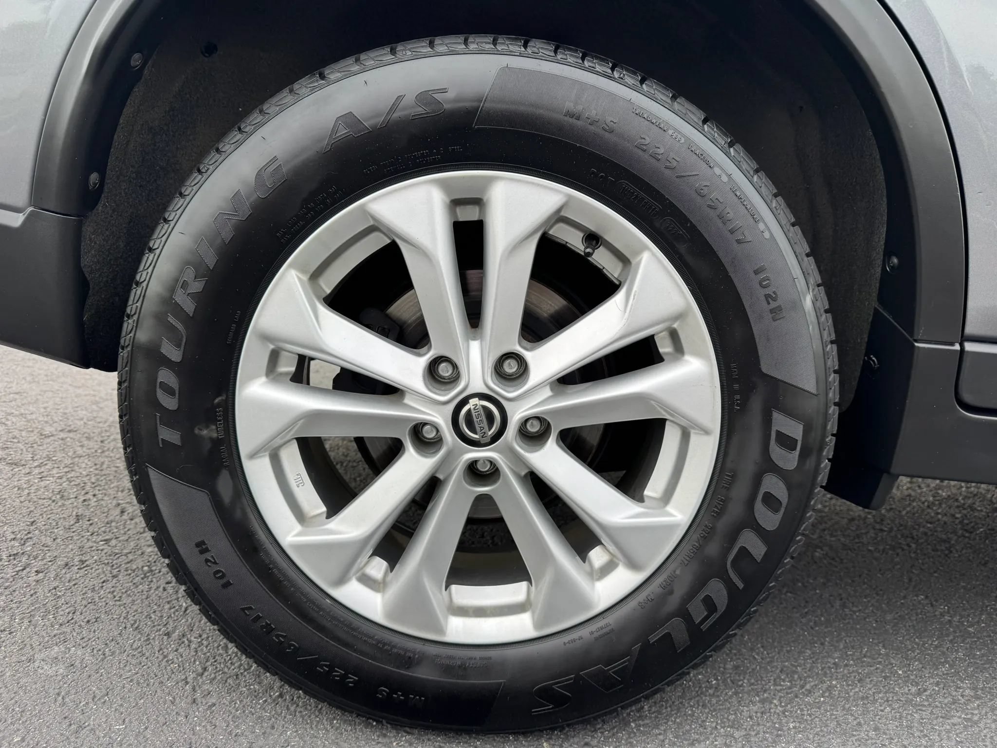 Used 2018 Nissan Rogue S w/ S Value Package AWD/4WD image 17