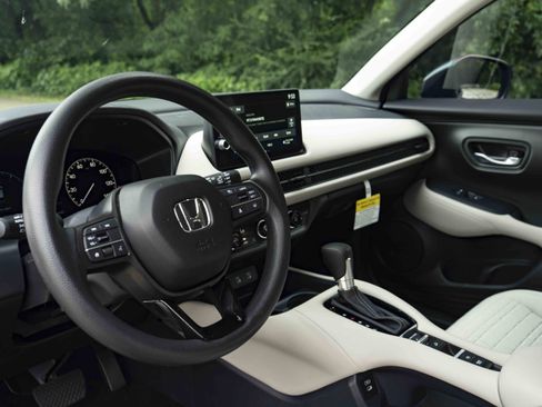 Used 2026 Honda HR-V LX image 16