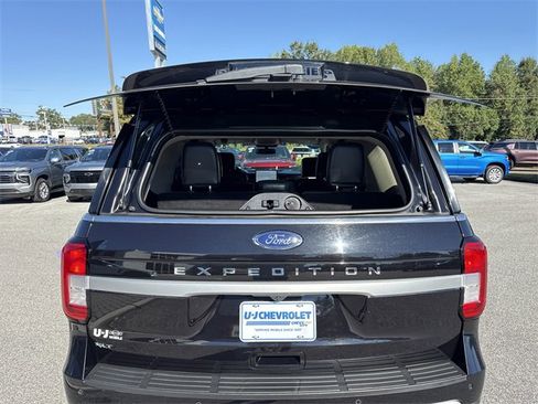 Used 2024 Ford Expedition XLT image 33