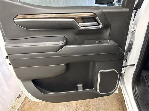 Used 2024 Chevrolet Silverado 1500 LT image 22