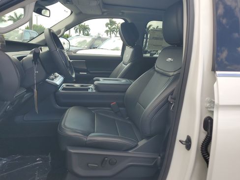 New 2026 Ford Expedition Max Platinum AWD/4WD image 10