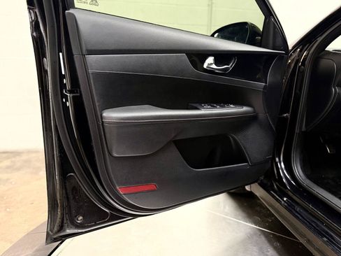 Used 2021 Kia Forte GT FWD image 11