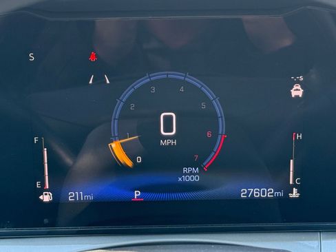 Used 2025 Chevrolet Trax LT image 40