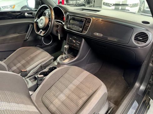 Used 2012 Volkswagen Beetle Turbo FWD image 11